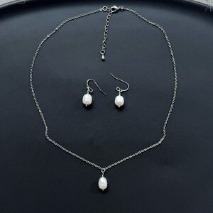 Elegant Silver Pearl Necklace and Earring Set